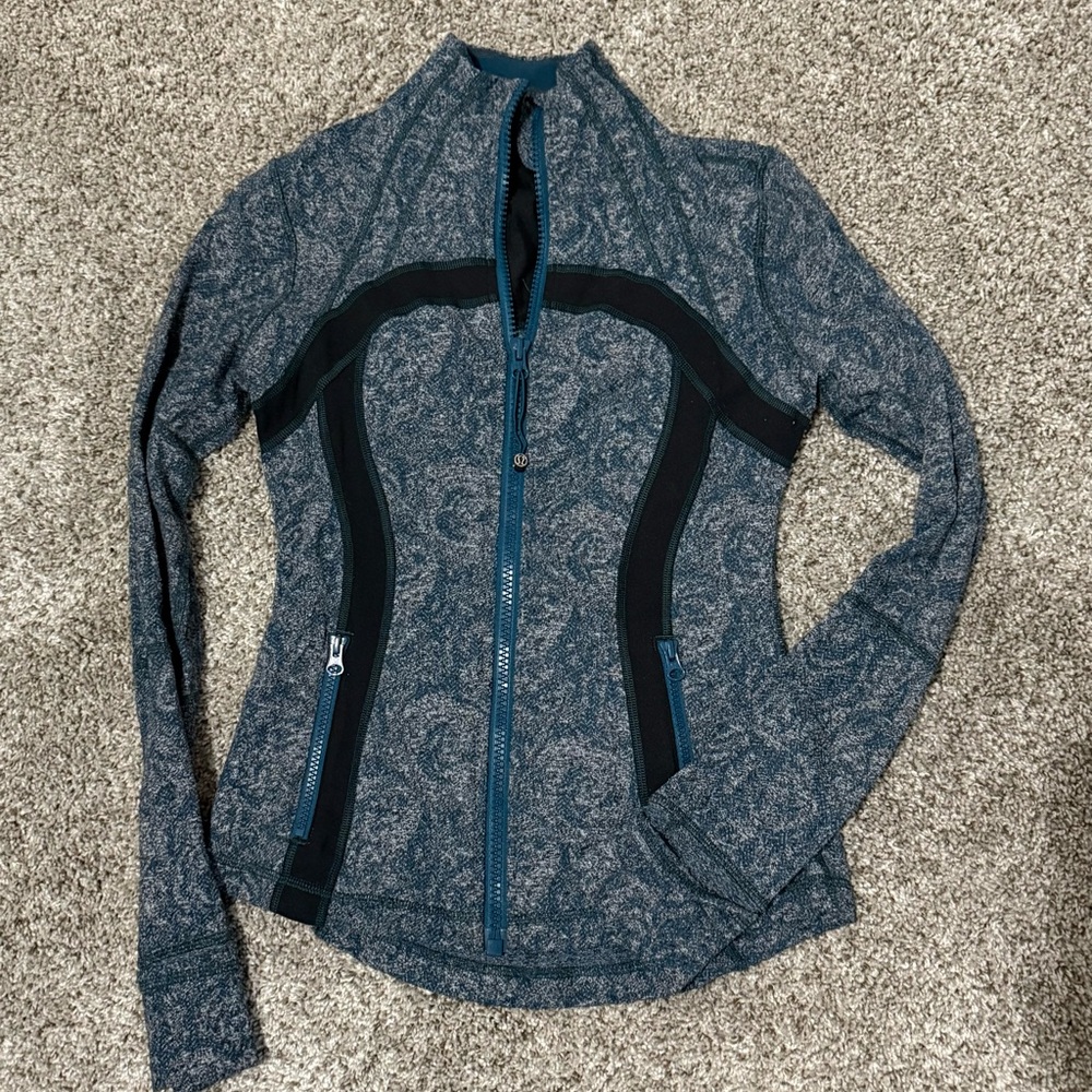 Lululemon. Size 8. Define Jacket